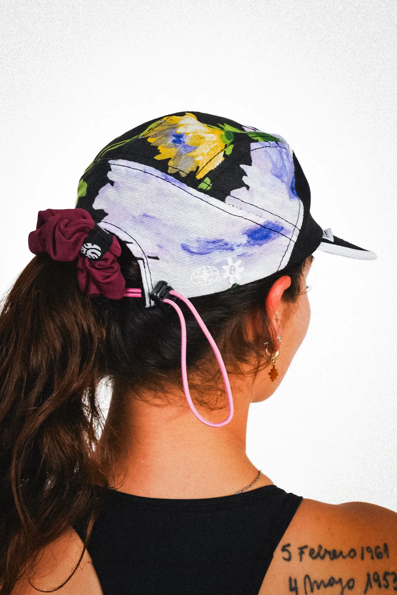 SIX PANEL 003 — FLOWER CURTAIN