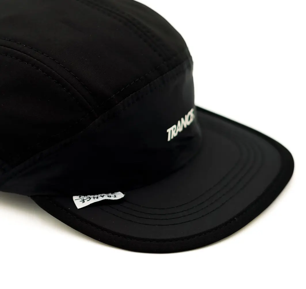 SIX PANEL 004 — BLACK